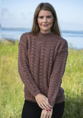 1761 Naisten neule, jossa onttokuvio