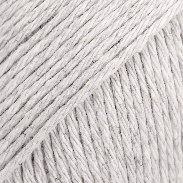 DROPS Loves You 9 102 Lys grå