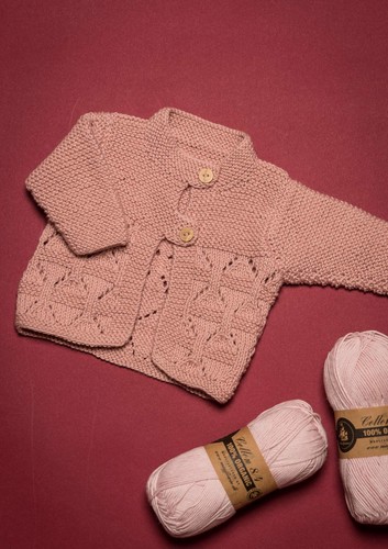 132-1 Neule, jossa reikäkuvio