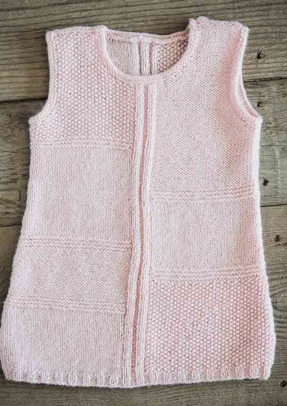 130-2 Vauvan mekko eri kuvioilla