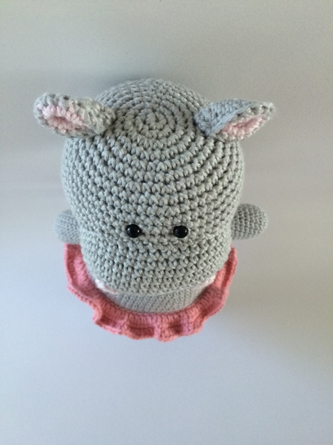 Oda Flodhoppe med skørt