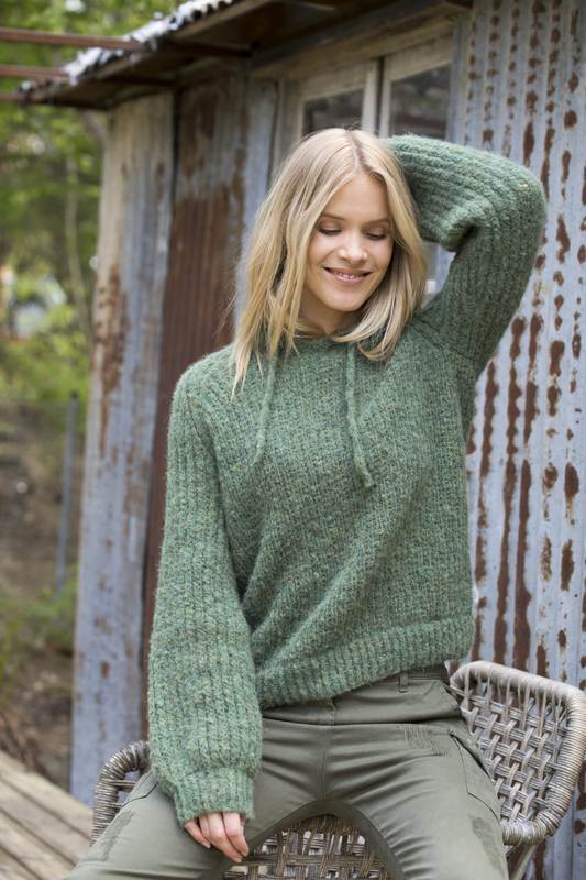 DSA80-02 Carin Hettegenser Grønn