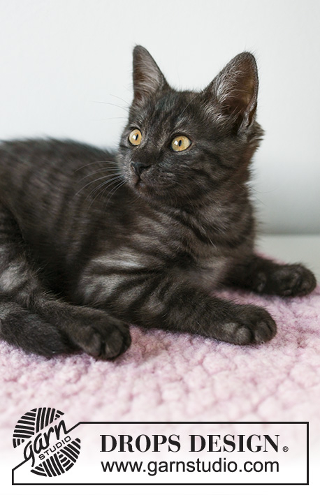 0-1502 Kitty Nap Pad by DROPS Design