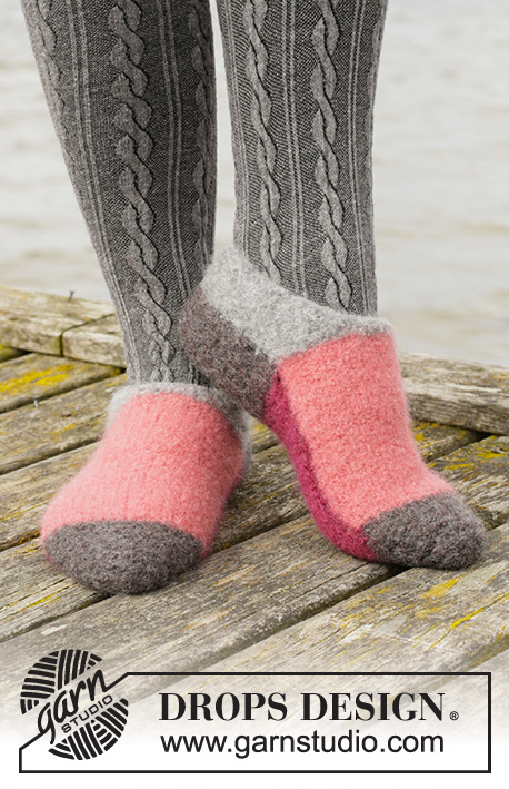 203-23 Sorbet Slippers by DROPS Design