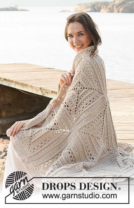 221-2 Day By The Sea by DROPS Design