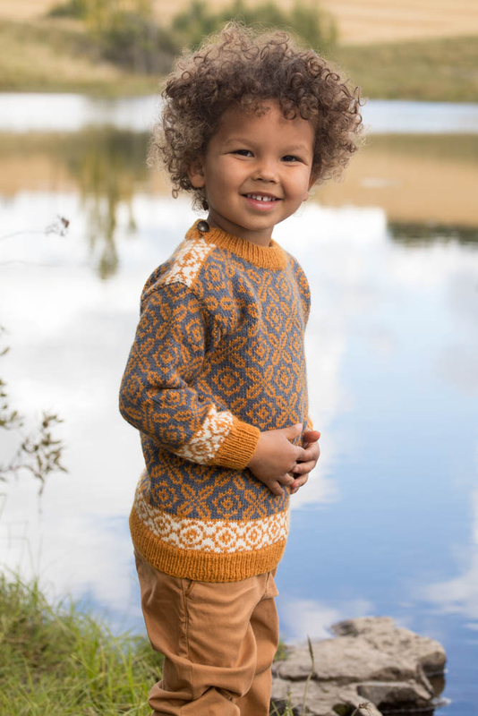 DSA82-02 Småtroll Genser