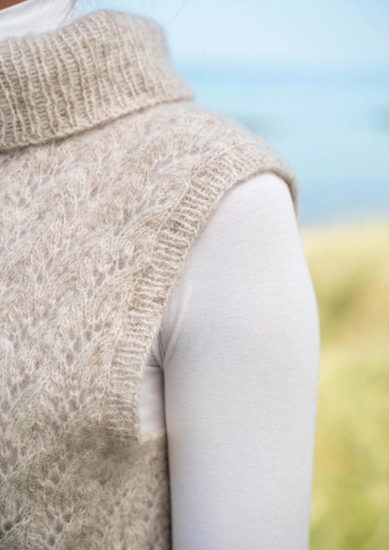 1820 Vest med Hulmønster