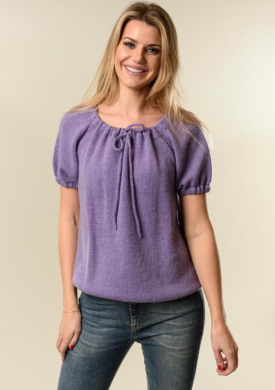 1840 Bluse med rynkebånd i halslinien