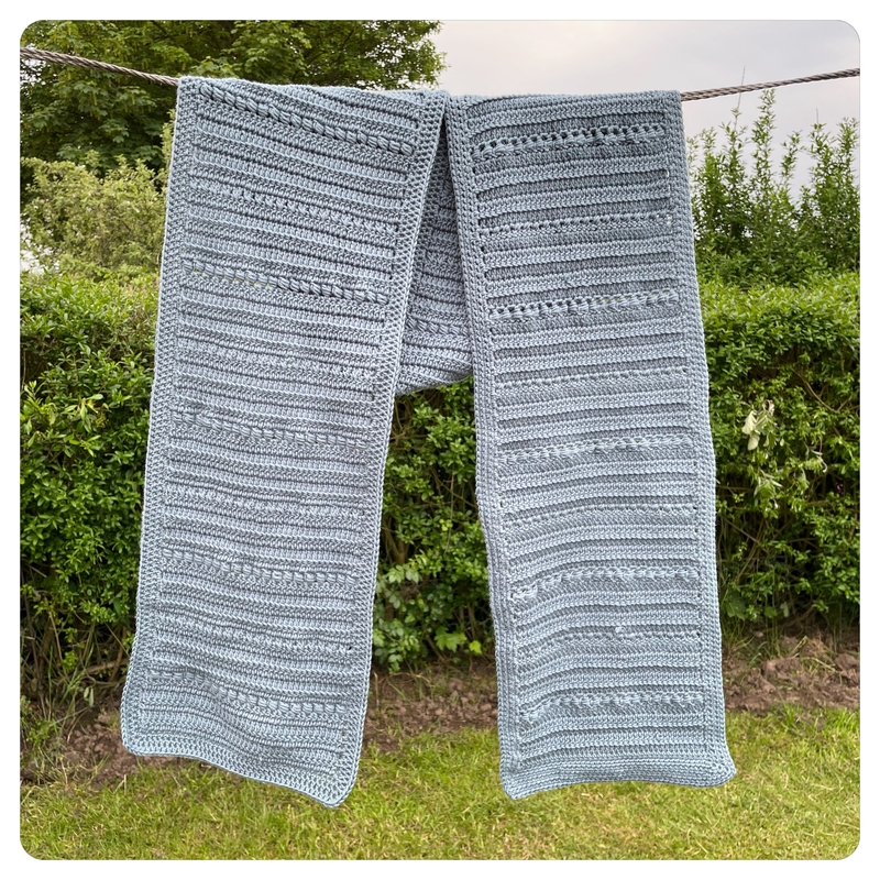 Kryds og tværs halstørklæde