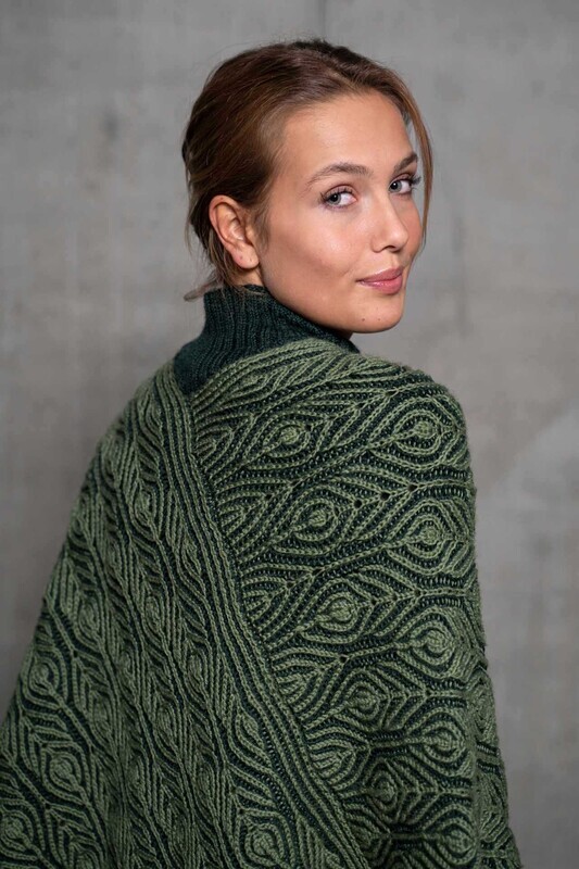 2008 LEONORA PONCHO
