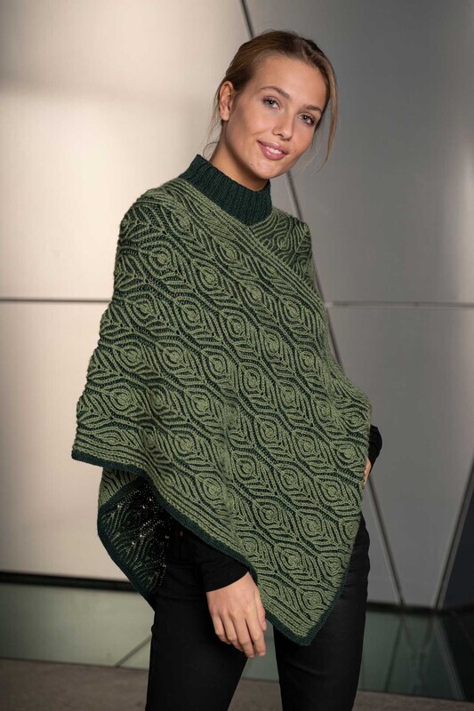 2008 LEONORA PONCHO