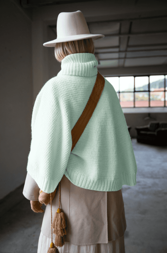 DG 443-19F FIRENCE PONCHO &amp; KAULAKORU