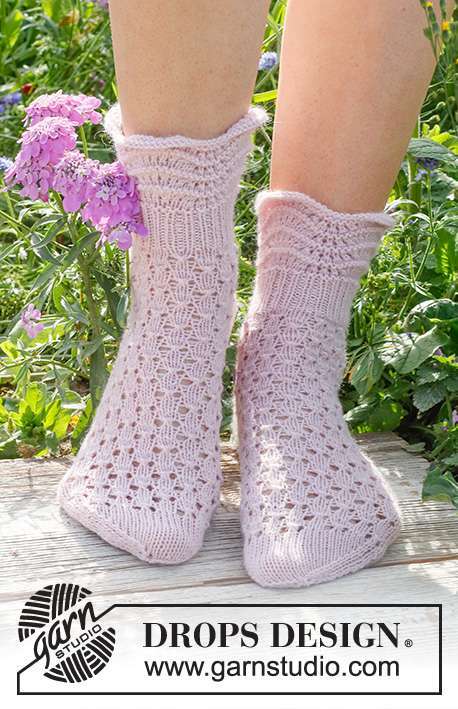 229-24 Daisy Dancing by DROPS Design