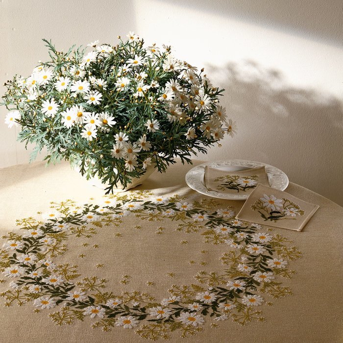 Permin Kirjontatyö - Valkoinen härän silmä