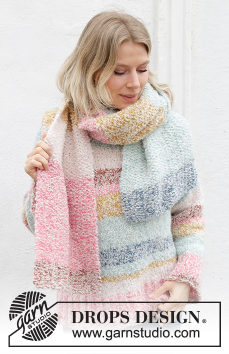 242-29 Dream Weaver Scarf by DROPS Design