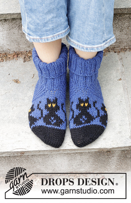 244-44 Bewitched Cat Socks by DROPS Design
