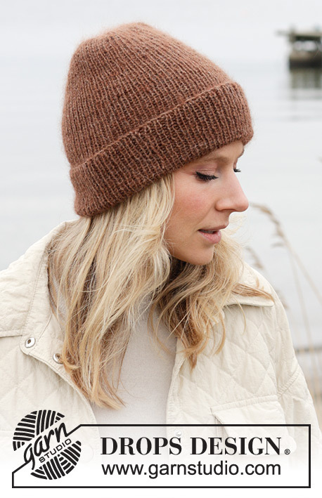 242-31 Hot Cocoa Hat by DROPS Design