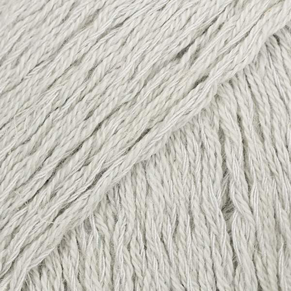 DROPS Belle 06 Hopeanharmaa (Uni colour)