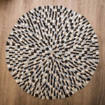 Moderni monivärinen Mayflower Ribbon -matto