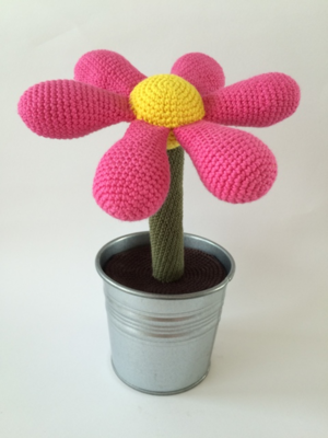 Kukka sinkkiämpärissä (ILMAINEN)