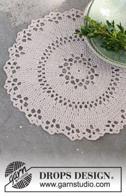 0-1507 Holly Doily DROPS Designilta